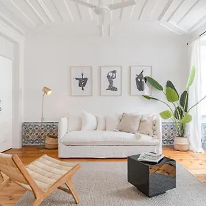 Apartment Casa Boma - Typical And Spacious - Lapa Ii, Lisbon