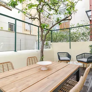 Apartment Casa Boma - Modern And Stylish With Private Terrace - Lapa Iv, Lisbon